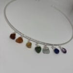 choker de pedras brutas